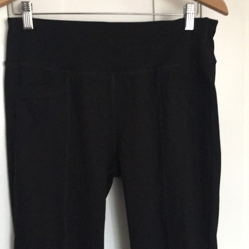 Black yoga pants